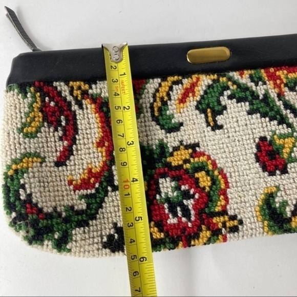 Vintage Floral Needle Point Tapestry Carpet Bag Clutch - Picture 4 of 10